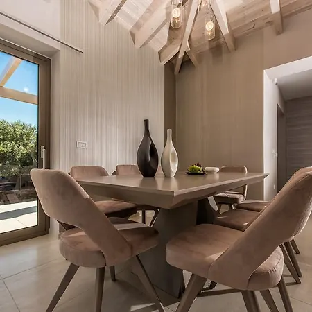 Βίλα Avra Luxury & Κερί